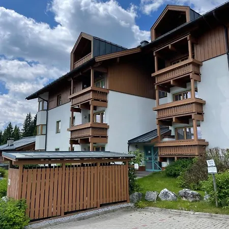 Ski- Und Wanderwohnung 40 An Der Piste Und Lift Apartmán Konigsleiten